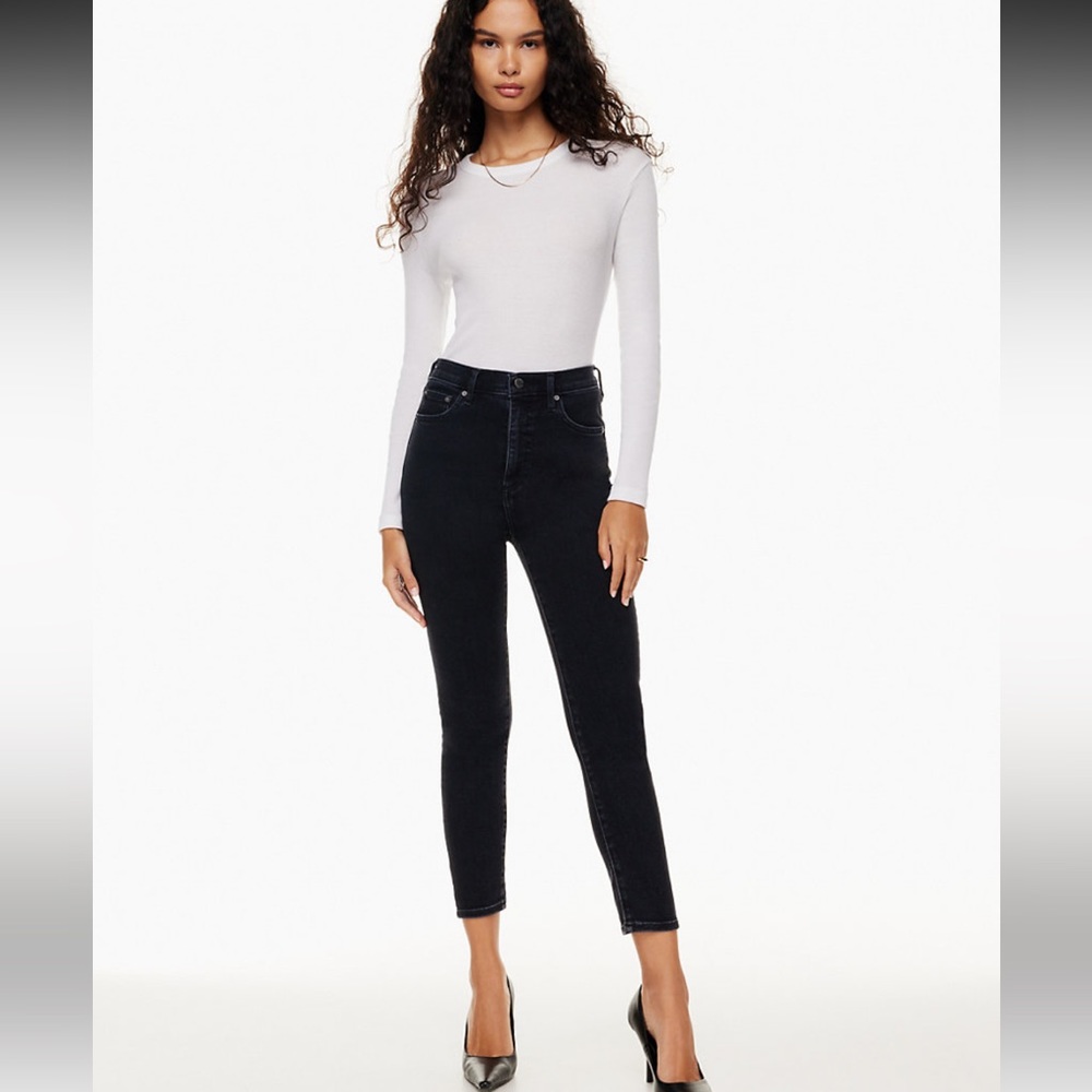 ✨DENIM FORUM✨ The Lola High Rise Skinny Crop